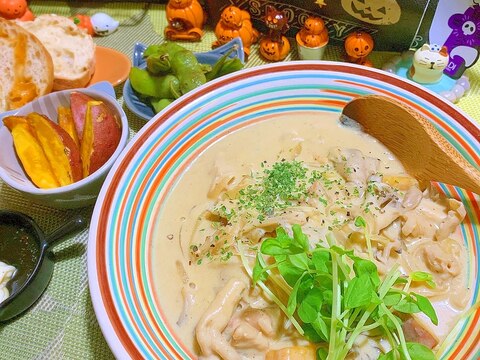 安納芋と茸と鶏肉の豆乳煮込み